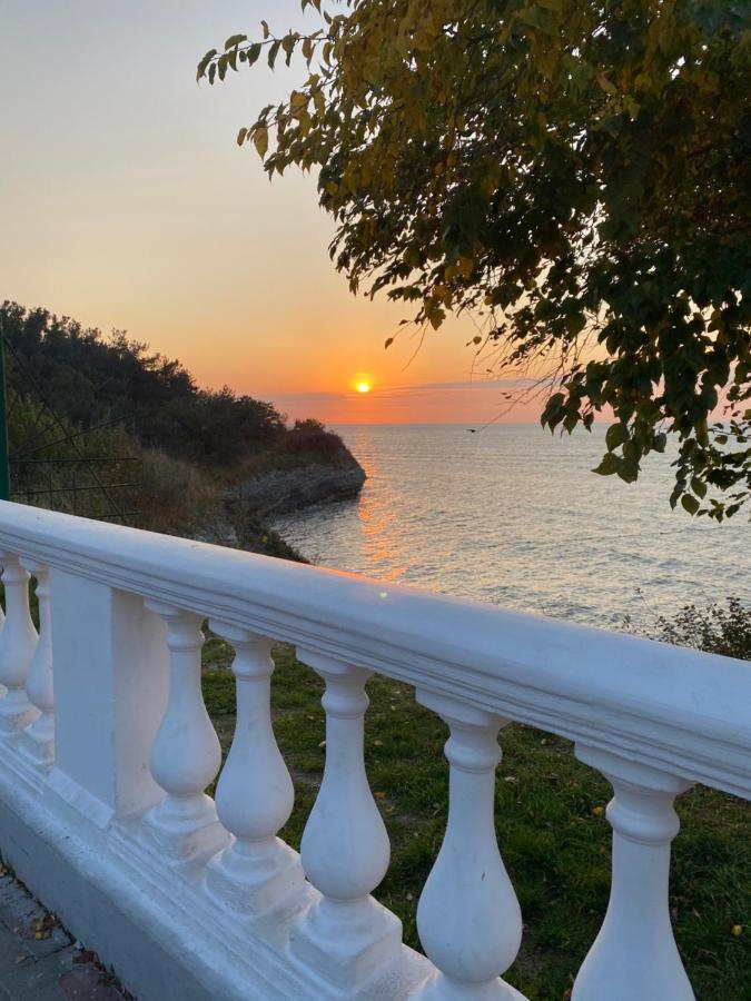 Golubaya Bukhta Art-Hotel Gelendzhik Exterior foto